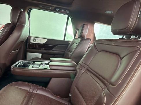 Used 2019 Lincoln Navigator Black Label image 13
