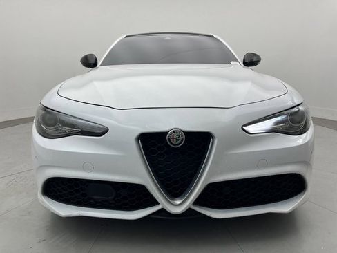 Used 2018 Alfa Romeo Giulia Ti Sport w/ Quick Order Package 22S Sport image 2