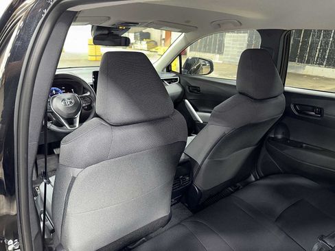 Used 2026 Toyota Corolla Cross LE AWD/4WD image 25