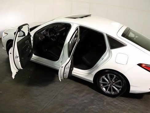 Used 2025 Acura Integra FWD image 5