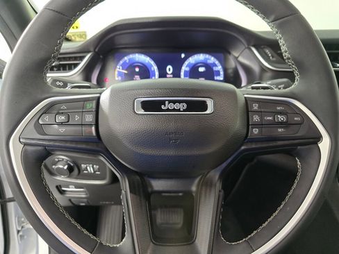 Used 2023 Jeep Grand Cherokee Altitude image 25