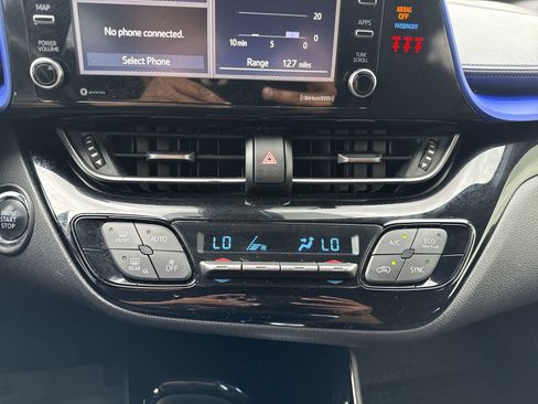 Used 2020 Toyota C-HR XLE FWD image 19