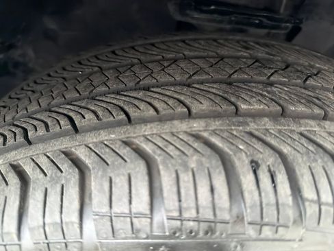 Used 2024 Audi Q3 2.0T Premium w/ Convenience Package image 28