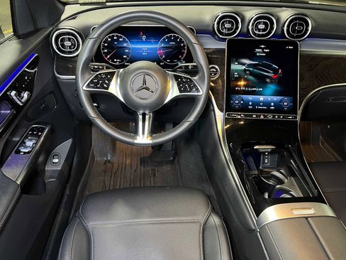 Certified 2025 Mercedes-Benz GLC 300 image 36