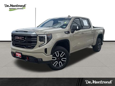 Used 2022 GMC Sierra 1500 AT4 w/ AT4 Premium Package image 1