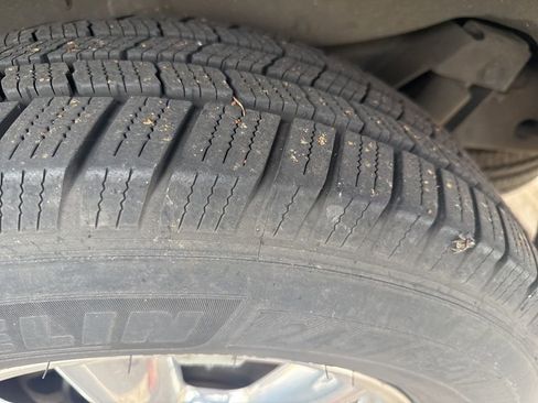 Used 2004 GMC Envoy SLT w/ Preferred Equipment Group image 6