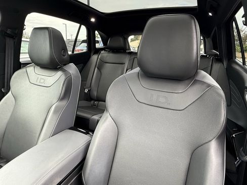 Used 2023 Volkswagen ID.4 S image 13