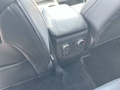 Used 2022 Ford Explorer XLT w/ Equipment Group 202A AWD/4WD image 24