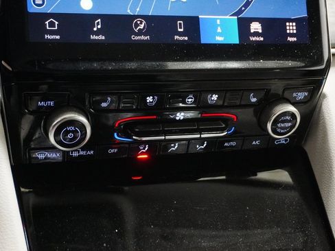 Certified 2022 Jeep Grand Cherokee L Overland w/ MOPAR Finishing Package image 32