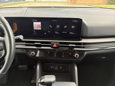 Used 2026 Kia Sportage LX FWD image 14
