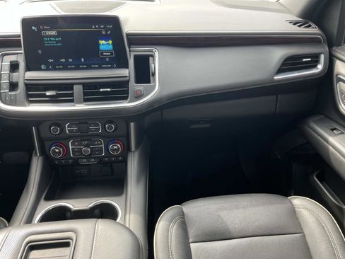 Used 2023 Chevrolet Suburban Premier image 13