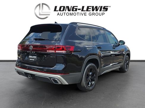 Certified 2024 Volkswagen Atlas Peak Edition SE AWD/4WD image 7