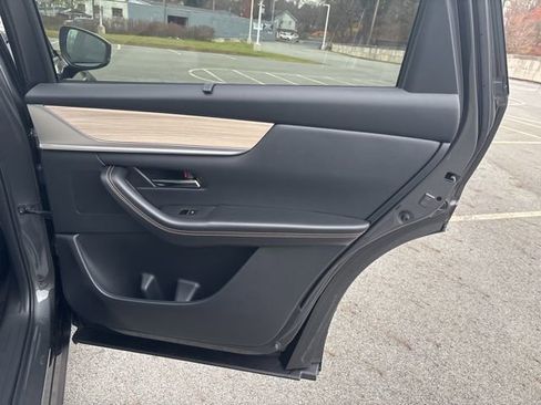 Used 2025 MAZDA CX-90 3.3 Turbo w/ Preferred Package image 15