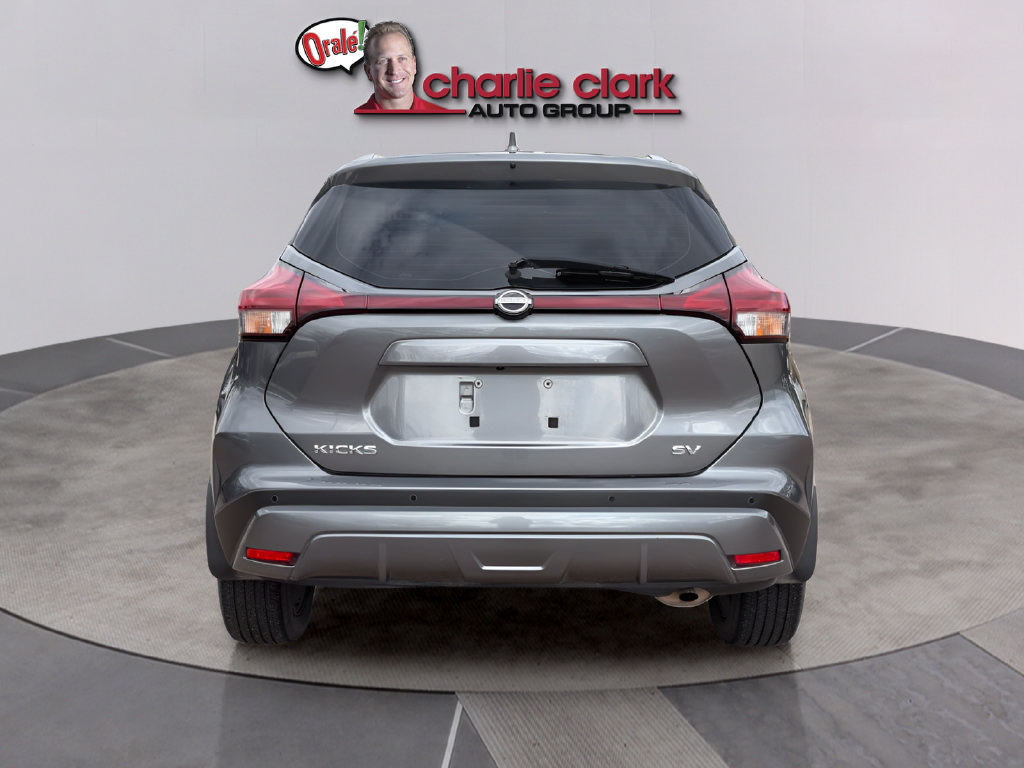 Used 2024 Nissan Kicks SV FWD image 4