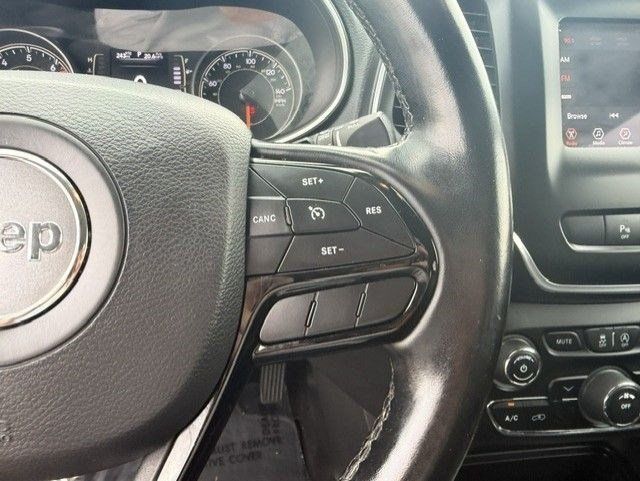 Used 2021 Jeep Cherokee Latitude Plus AWD/4WD image 14