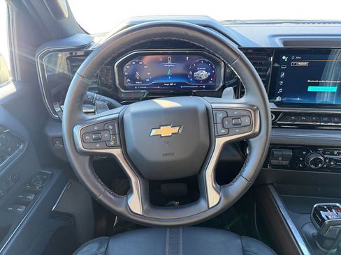 Used 2024 Chevrolet Silverado 1500 High Country w/ Technology Package image 12
