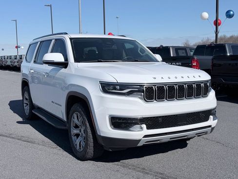 Used 2022 Jeep Wagoneer Series II image 2