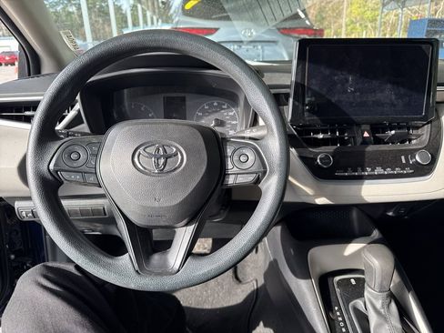 Used 2024 Toyota Corolla LE image 5