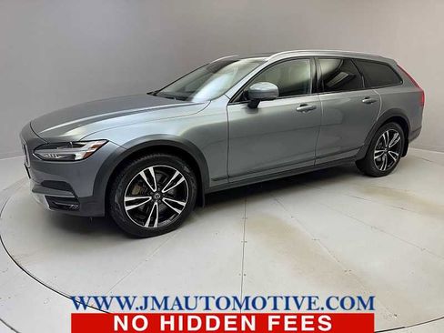 Used 2019 Volvo V90 T5 Cross Country w/ Protection Package Premier image 1