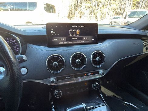 Used 2022 Kia Stinger GT-Line image 30