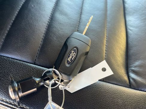 Used 2023 Ford Transit 350 XLT image 22