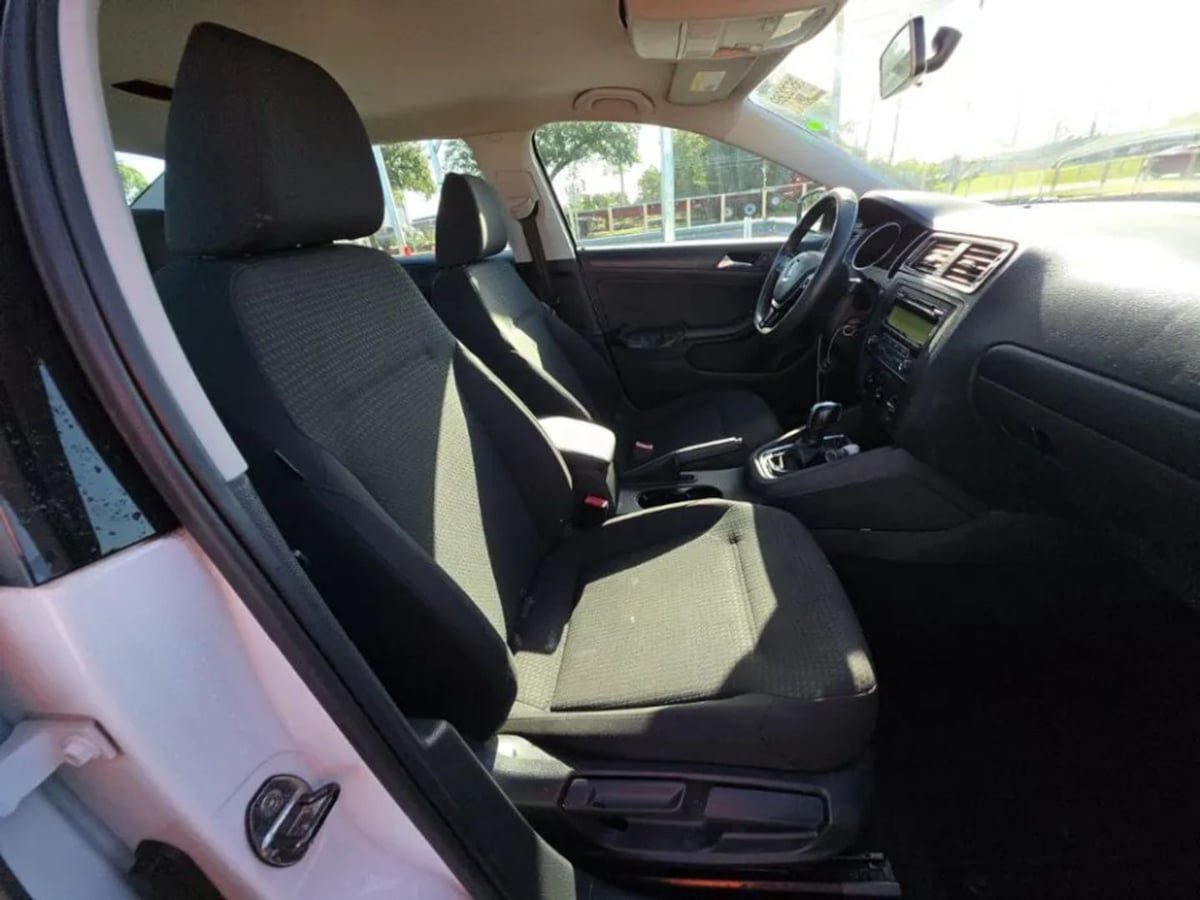 Used 2015 Volkswagen Jetta S FWD image 9
