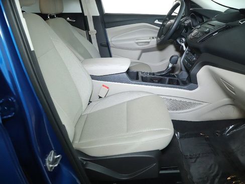 Used 2017 Ford Escape SE image 35
