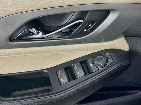 Used 2023 Chevrolet Traverse LS w/ LPO, Cargo Package FWD image 18