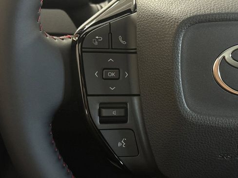 New 2026 Toyota Prius Plug-In Hybrid FWD image 29