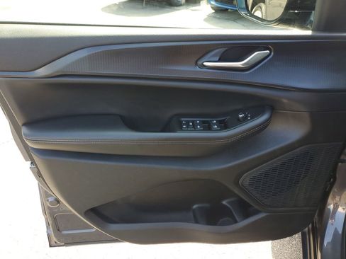 Certified 2024 Jeep Grand Cherokee L Laredo image 22