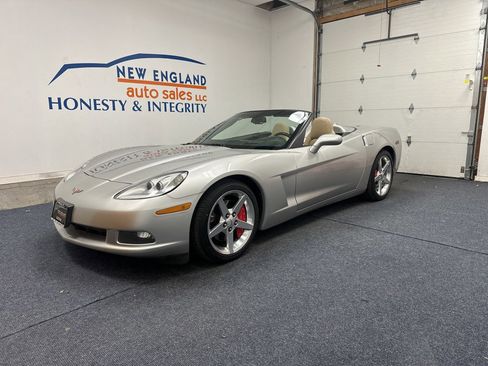 Used 2005 Chevrolet Corvette 2dr Convertible w/ Preferred Equipment Group image 1