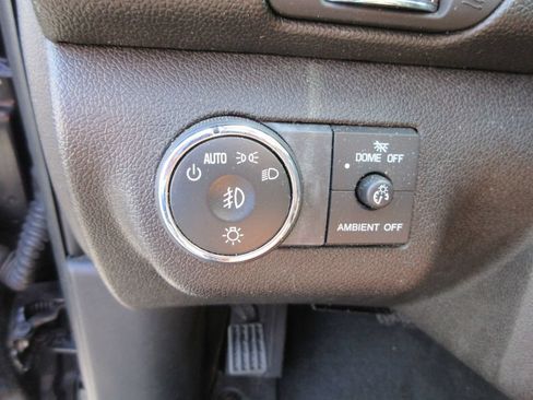 Used 2015 Chevrolet Traverse LT FWD image 24