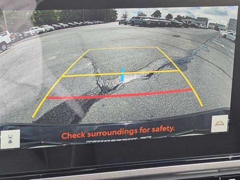 Used 2025 Toyota Camry SE image 25