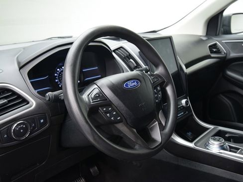 Used 2022 Ford Edge SE image 15