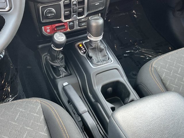 Certified 2026 Jeep Gladiator Mojave AWD/4WD image 15