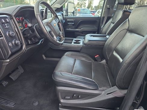 Used 2016 Chevrolet Silverado 3500 LTZ image 15