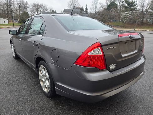 Used 2011 Ford Fusion SE image 5