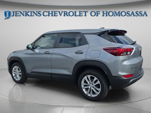 Used 2023 Chevrolet TrailBlazer LS image 4