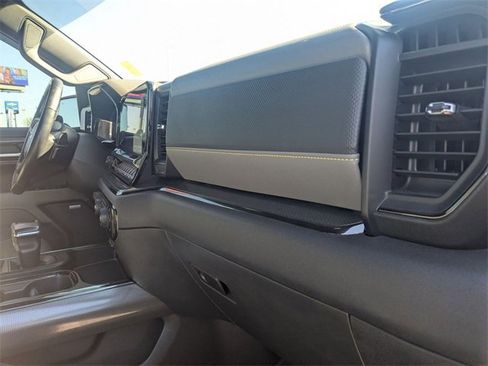 Used 2022 Chevrolet Silverado 1500 ZR2 w/ Technology Package image 33