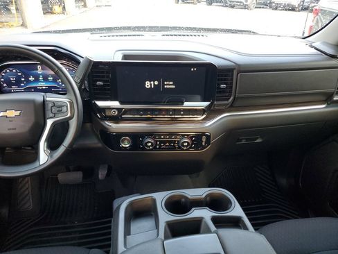 Used 2023 Chevrolet Silverado 1500 LT RWD image 14