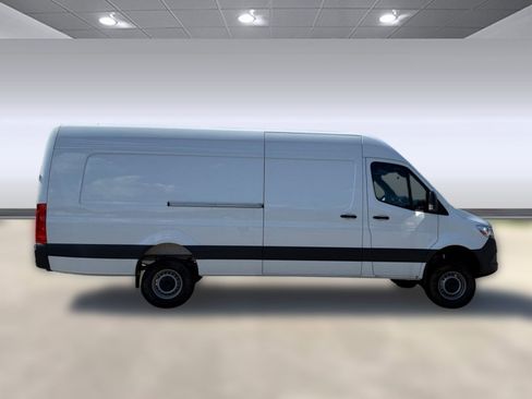 New 2025 Mercedes-Benz Sprinter 2500 image 8