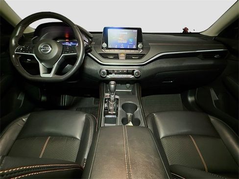 Used 2022 Nissan Altima 2.5 SR image 9