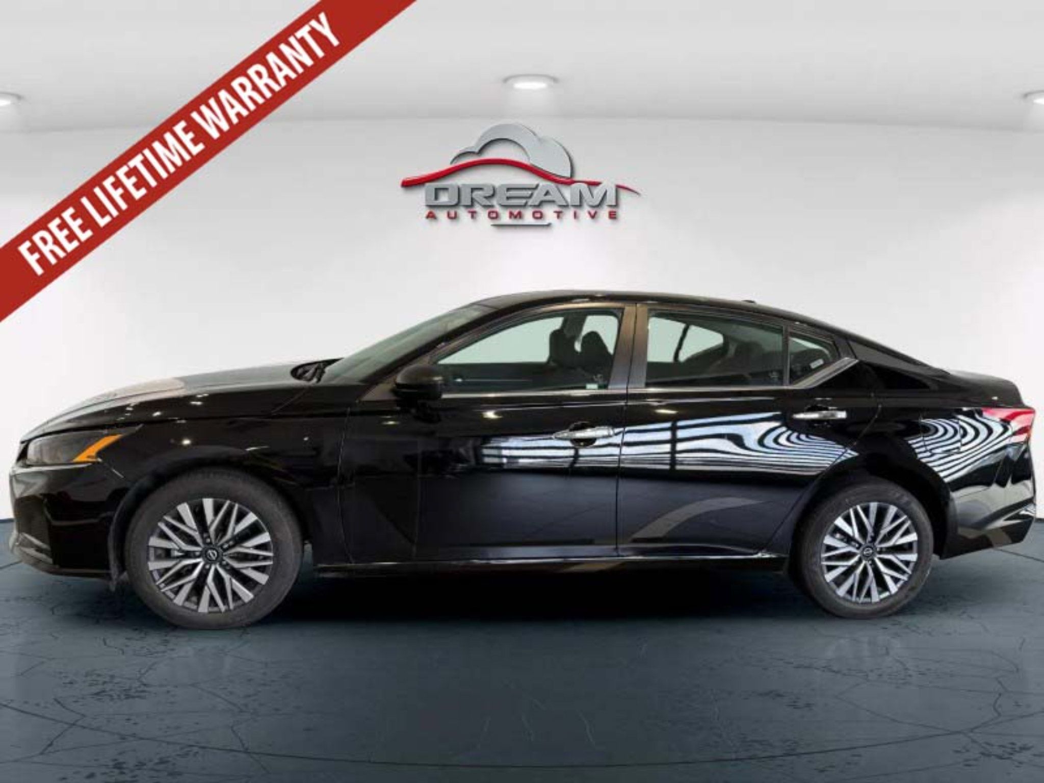 Used 2025 Nissan Altima 2.5 SV AWD/4WD image 18