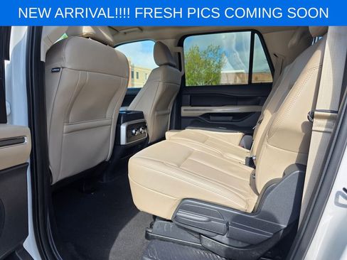 Used 2024 Ford Expedition Max XLT image 15