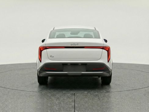 Used 2025 Kia K4 FWD image 7