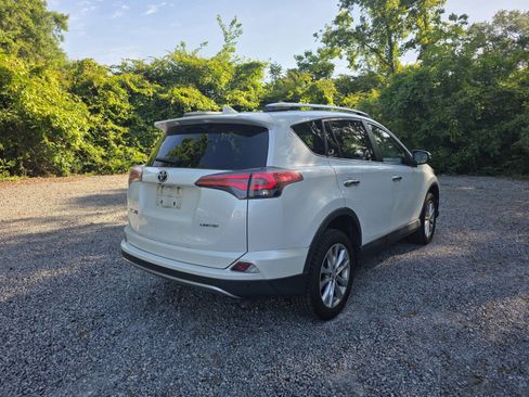 Used 2018 Toyota RAV4 Limited w/ Advanced Technology Package FWD image 8