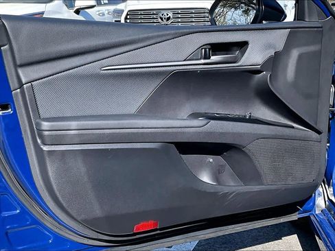 Used 2025 Toyota Camry SE image 21