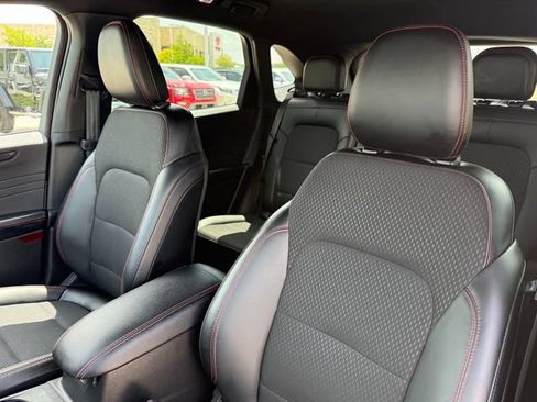 Used 2025 Ford Escape ST-Line FWD image 15