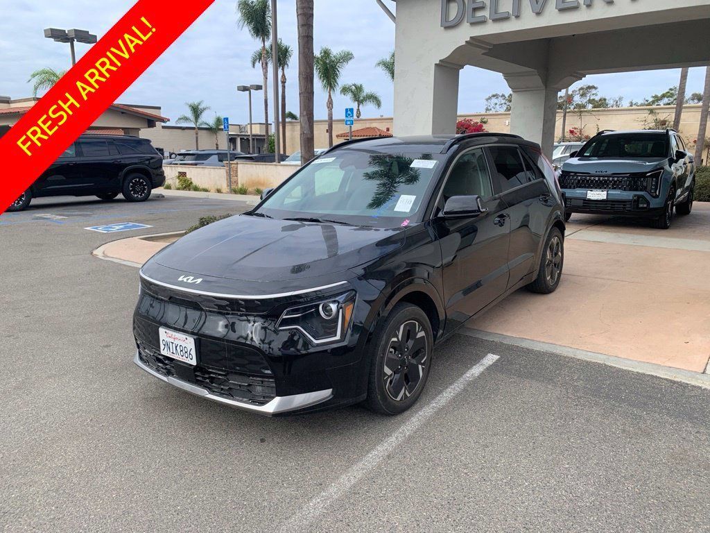 Certified 2024 Kia Niro Wind FWD image 1