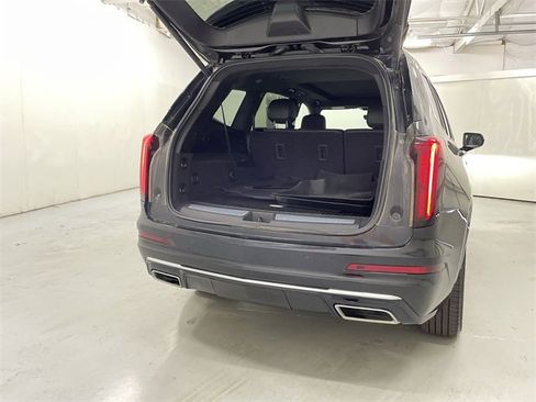Certified 2025 Cadillac XT6 Premium Luxury w/ Platinum Package image 27